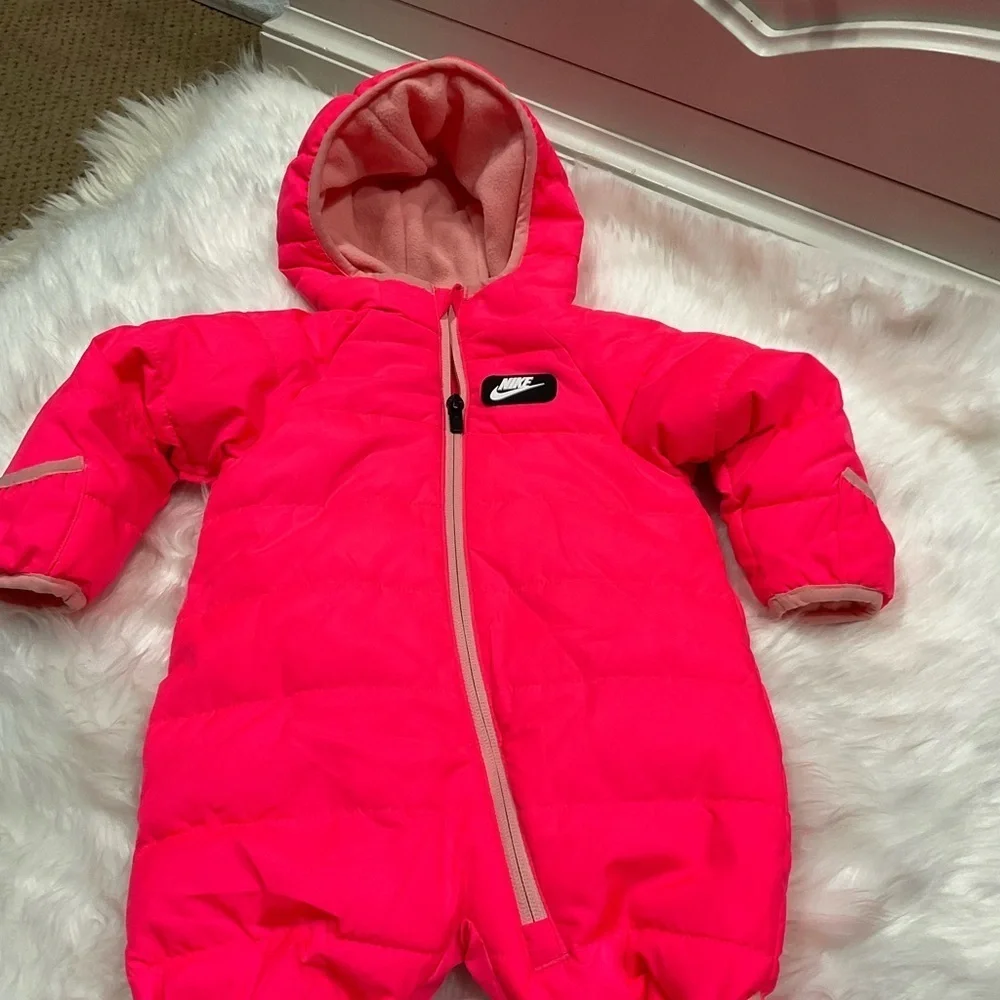 Nike swoosh puffer